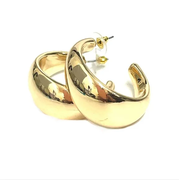 Casual Chunky Goldtone C Hoop Earrings - Picture 4 of 6